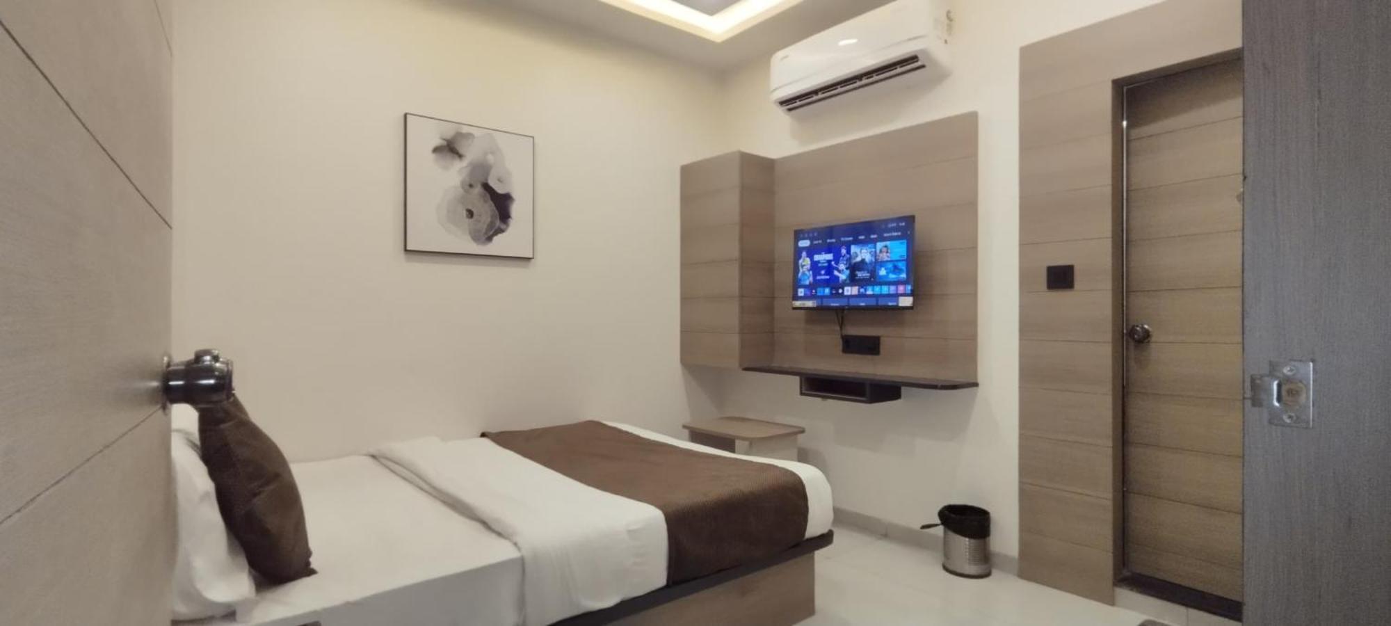Hotel Paris Plaza Ahmedabad Exterior foto